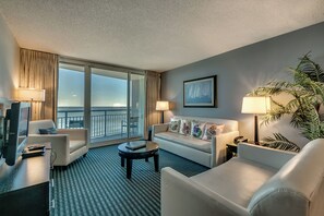 TV - Stunning Oceanfront King Suite, Downtown MB (Myrtle Beach)