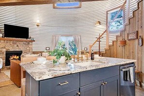 Dining - 3 Silos (Sleeps 12) - Chattanooga - Hot Tubs (Chattanooga)