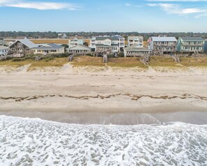 Beach - Griffith's Quay - Oceanfront home with Wifi and much more! (Holden Beach)