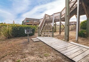 Property grounds - Griffith's Quay - Oceanfront home with Wifi and much more! (Holden Beach)