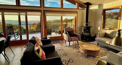 Breezy Hill with "Breathtaking Views!"