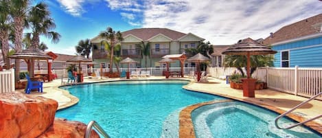 House (3 Bedrooms) | Pool | Outdoor pool