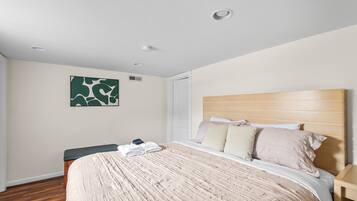 2 chambres, fer et planche à repasser, accès au Wi-Fi (inclus)