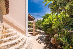Property grounds - Villa Ljuba Vi with heated pool (Kvarner - Županje) (Županje)