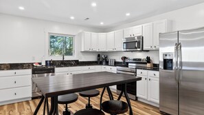 House (5 Bedrooms) | Interior - Summit Ember by Avantstay Scenic Mountain Home + Hot Tub + Firepit + Game Tables (Waynesville)