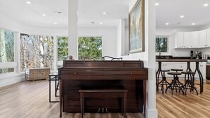 House (5 Bedrooms) | Interior - Summit Ember by Avantstay Scenic Mountain Home + Hot Tub + Firepit + Game Tables (Waynesville)