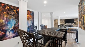 House (5 Bedrooms) | Interior - Summit Ember by Avantstay Scenic Mountain Home + Hot Tub + Firepit + Game Tables (Waynesville)