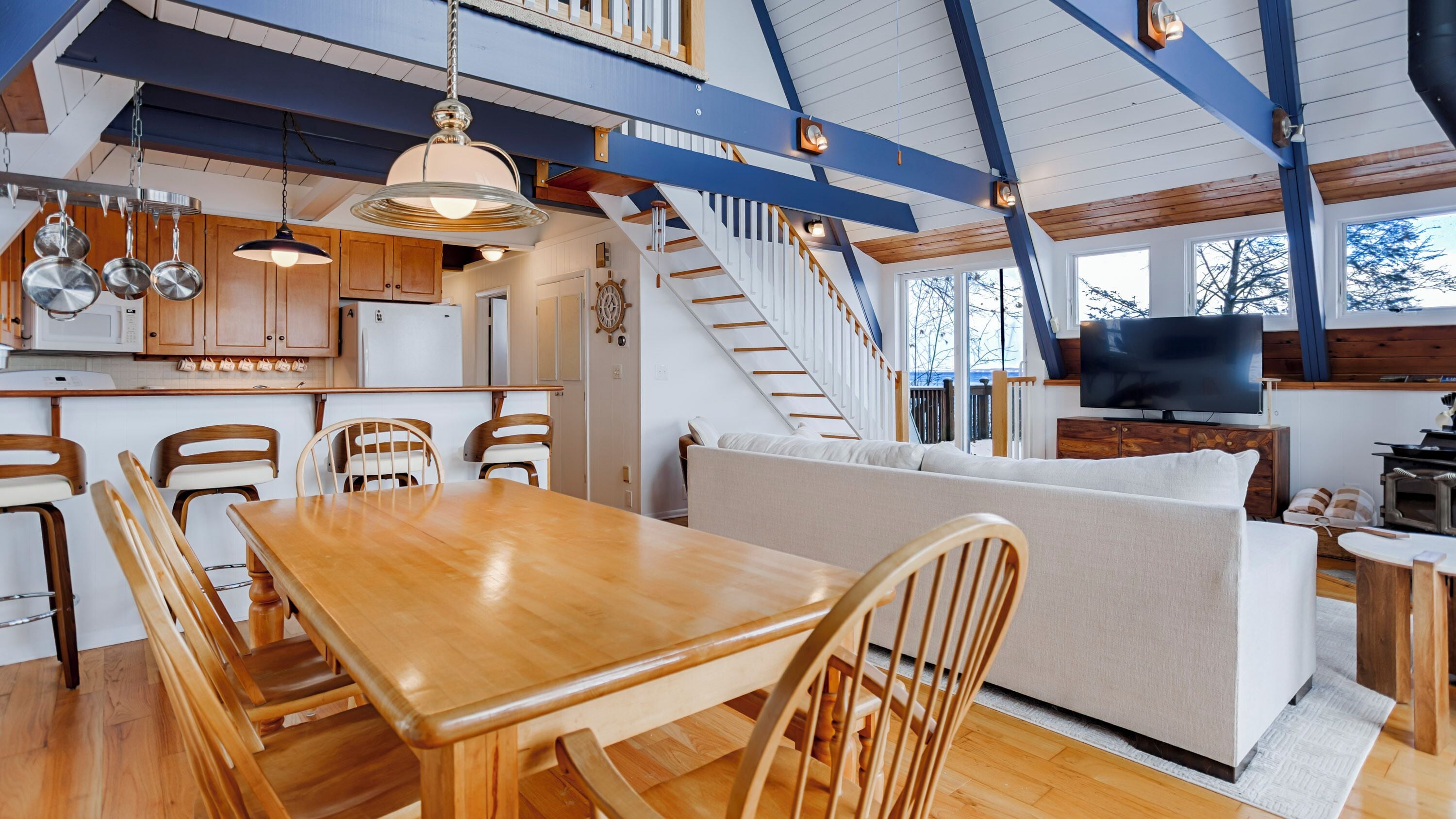 المنشأة من الداخل