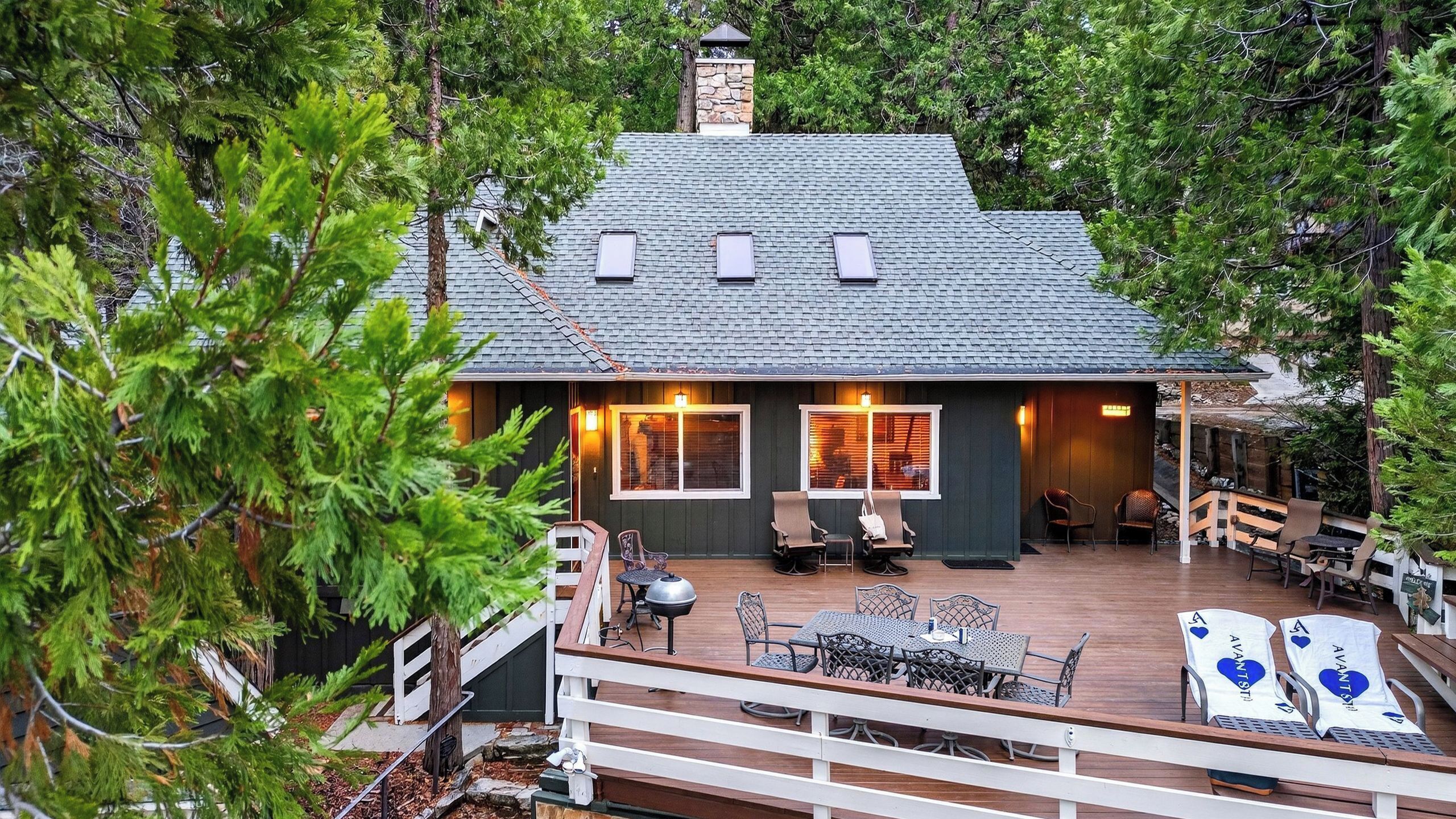 House (4 Bedrooms) | Outdoor dining