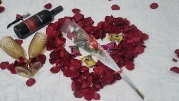 Quarto casal, vista para o jardim | Diversos