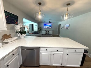 Interior - CASABELLA,4bed/2bath, 8 min from beach/ w/ POOL (Fort Walton Beach)