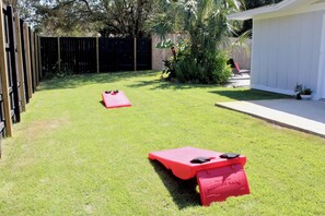 Property grounds - CASABELLA,4bed/2bath, 8 min from beach/ w/ POOL (Fort Walton Beach)