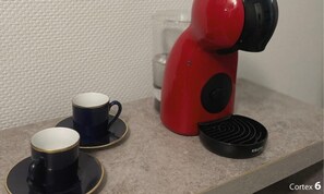 Coffee and/or coffee maker - Magnifique Studio - Centre ville - Pèlerins (Le Puy-en-Velay)