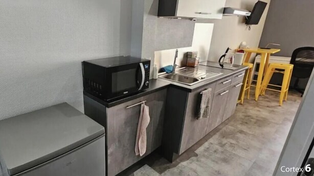 Private kitchen - Magnifique Studio - Centre ville - Pèlerins (Le Puy-en-Velay)