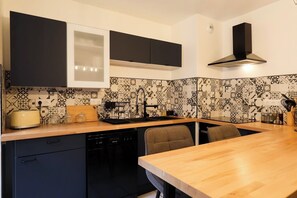 Private kitchen - Le Saint Regis - Hyper centre. (Le Puy en velay)