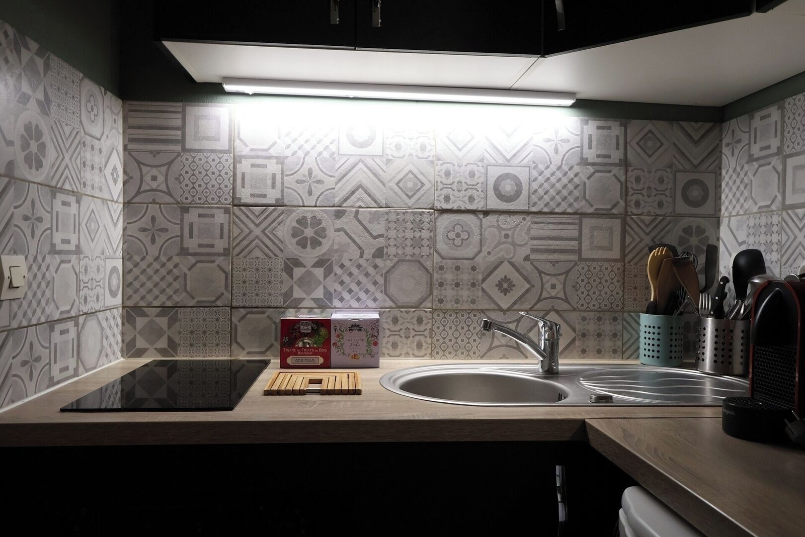 Geladeira, micro-ondas, fogão, cooktop