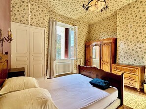 4 bedrooms, WiFi, bed sheets - Chez Francine et Auguste (Le Puy)