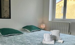 1 bedroom, WiFi, bed sheets - Le bain de Compostelle (Le Puy)
