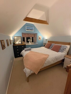 3 bedrooms, iron/ironing board, WiFi