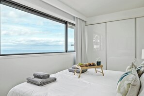 2 bedrooms, desk, iron/ironing board, free WiFi - Ajuda I - Penthouse by Pausa Holiday Rentals (Funchal)
