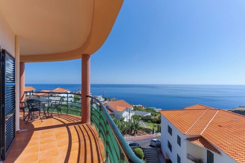 Alegria Apartment, by Pausa Holiday Rentals