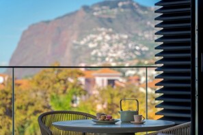 Outdoor dining - Stay In S.Lucas Residence, by Pausa H. Rentals (Funchal)