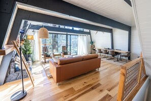 Interior - Aspen Stone Lodge
High-end luxury mountain lodge in popular upper Moonridge. (Big Bear Lake)