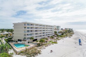 Exterior - Spacious Beachfront Condo with Stunning Gulf Views (Indian Rocks Beach)