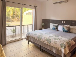 2 bedrooms, in-room safe, desk, travel cot