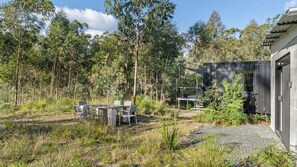 Outdoor dining - Bertha's at Long Beach (Long Beach)