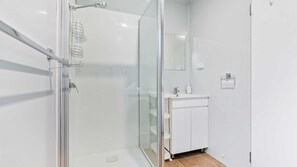 Bathroom - Bertha's at Long Beach (Long Beach)