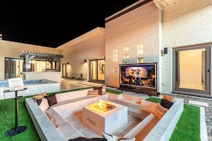 Luokittelematon kuva, 4 kautta 100, painike