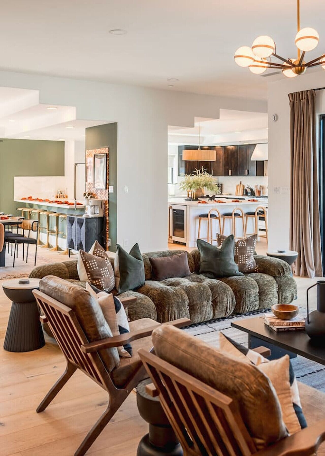 Smart TV, fireplace, video games, ping pong