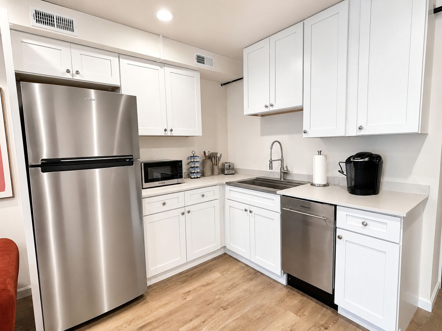 Fridge, microwave, dishwasher, coffee/tea maker