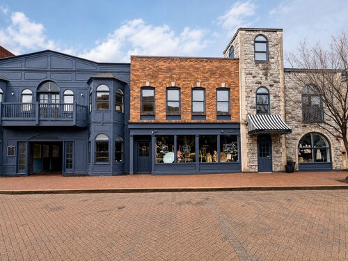 Riverwood Retreat | Main Street 2BR