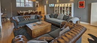 The Officers Mess - Coastal Retreat - Sleeps 10