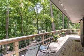 Terrace/patio - Riverbend Retreat | Dog-Friendly Riverside Asheville Getaway Close to Downtown (Asheville)