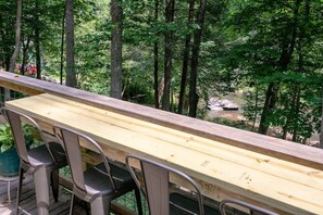 Outdoor dining - Riverbend Retreat | Dog-Friendly Riverside Asheville Getaway Close to Downtown (Asheville)