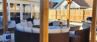 Cozy Southern Retreat Near RAFB