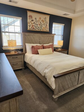 2 bedrooms, iron/ironing board, WiFi, bed sheets