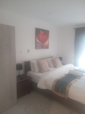 1 bedroom, iron/ironing board, WiFi, wheelchair access - Luxurious One Bedroom Apt. at the Bantree Apartments,Airport City in Accra.  (Accra)