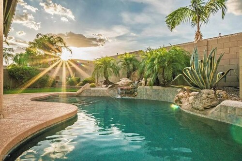 Desert Escape w/ Private Pool & Jet Tub, 3BR Home