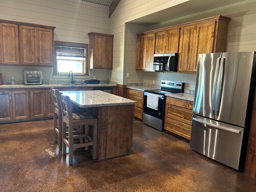 NEW HOME WITH POOL AND SLEEPS UP TO 28