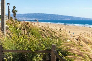 Beach - Ocean View Townhome | FIFA World Cup 2026 Stay (Manhattan Beach)