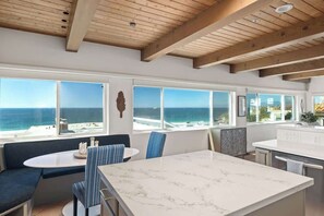Dining - Ocean View Townhome | FIFA World Cup 2026 Stay (Manhattan Beach)