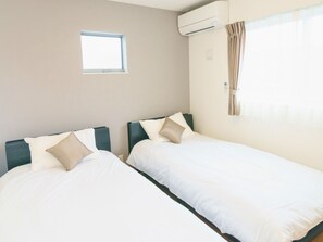 Biệt thự Deluxe, ban công, quang cảnh vườn | Bàn, khu vực làm việc phù hợp cho laptop