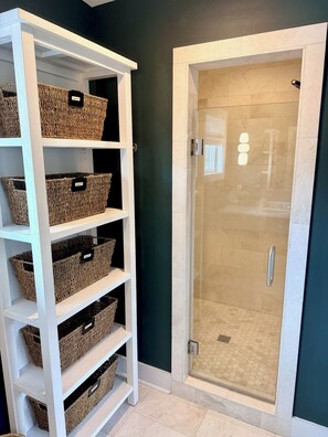 Interior - Coastal Luxury with Heated Pool, Putting Green & Game Room (Saint Simons Island)