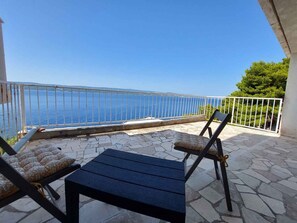 Terrace/patio - Holiday apartment with terrace and sea view on the coast (Stanići)