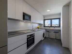 Fridge, microwave, oven, dishwasher - Union Central Living4Malaga (Málaga)
