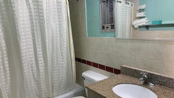 Artículos de higiene personal gratuitos, jabón, champú y papel higiénico